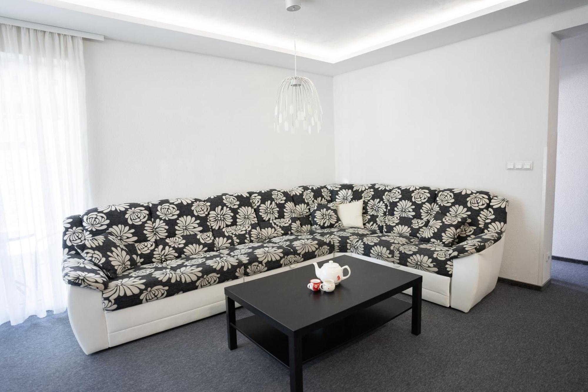 Apartmany Banff Бешенёва Экстерьер фото